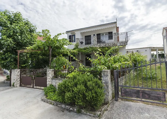 Brnabic * Rogoznica (Sibenik-Knin)